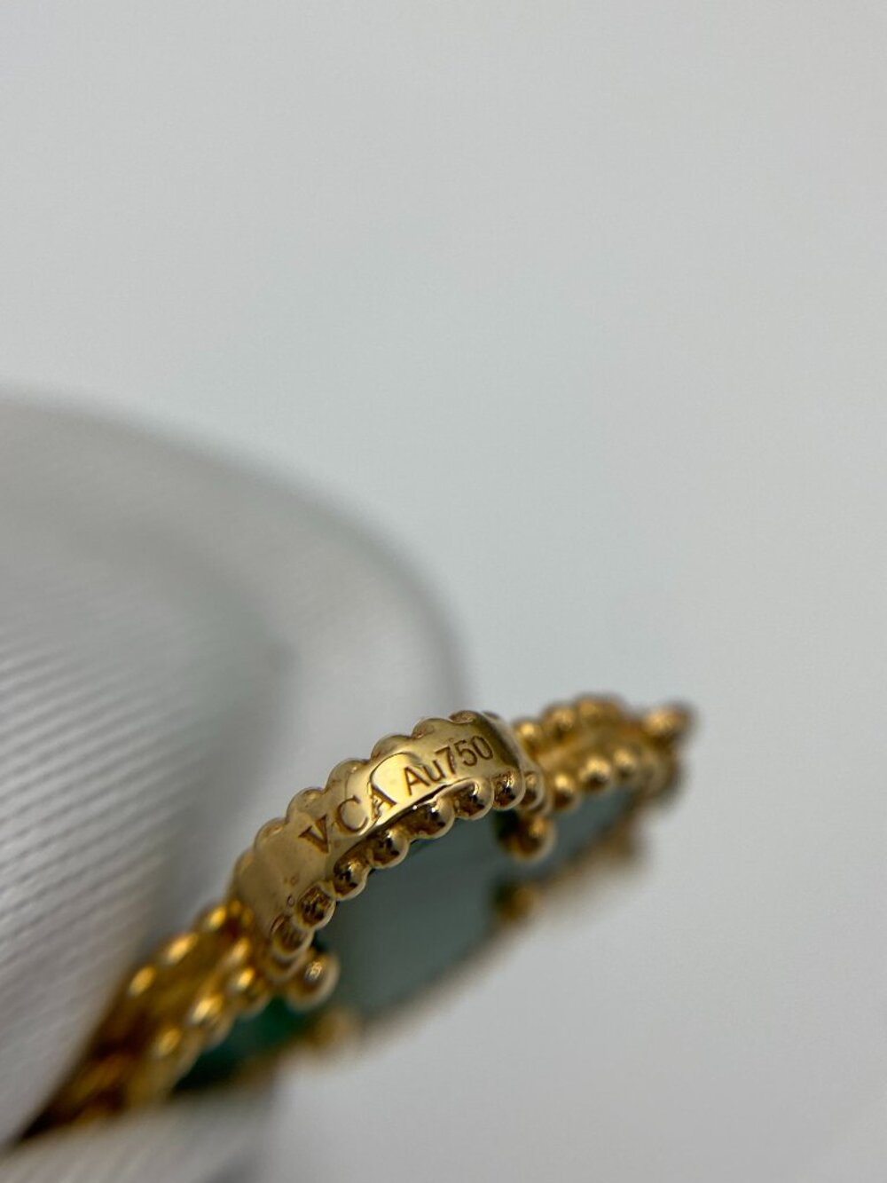 Authentic VCA Vintage Alhambra 5 Motif Malachite Gold Bracelet - Picture 8 of 9